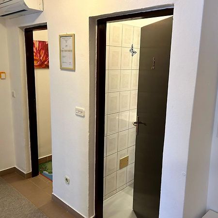 Apartment & Room Monika Раковица Экстерьер фото